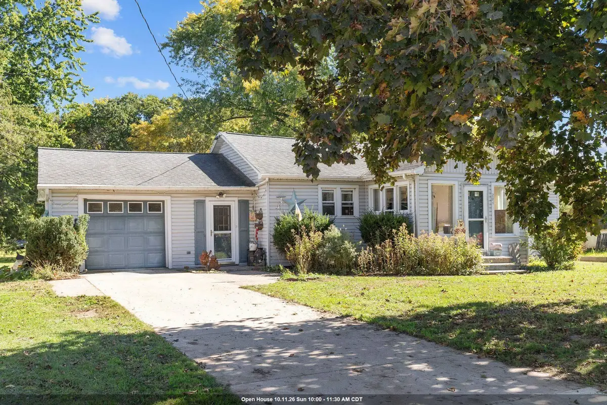 204 N Mckenzie Avenue, Gillett, WI 54124 - #1