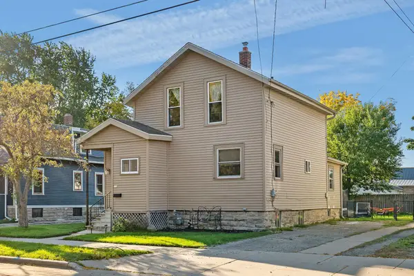 333 W 11th Avenue, OSHKOSH, WI 54902