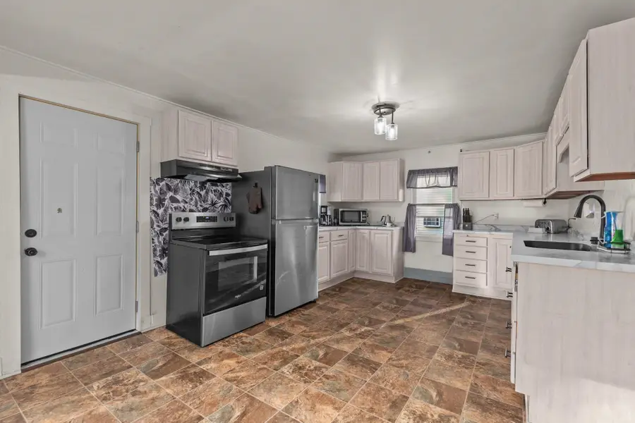 333 W 11th Avenue, Oshkosh, WI 54902 - #3