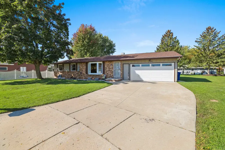 1228 O Keefe Court, De Pere, WI 54115-3170 - #2