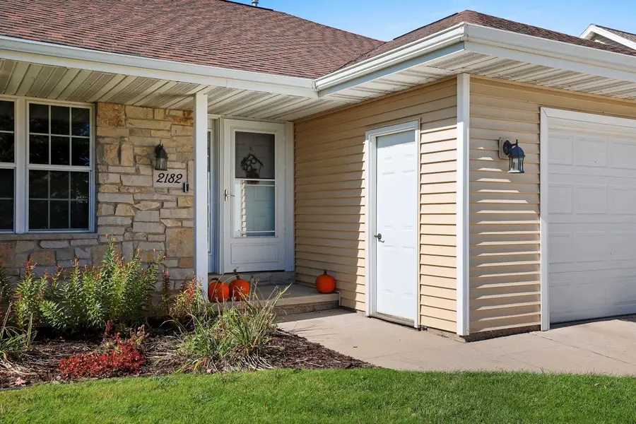 2182 W Melcorn Circle, De Pere, WI 54115-7120 - #3