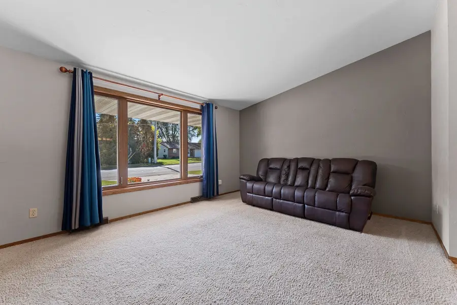 2838 Woodale Avenue, Green Bay, WI 54313 - #3