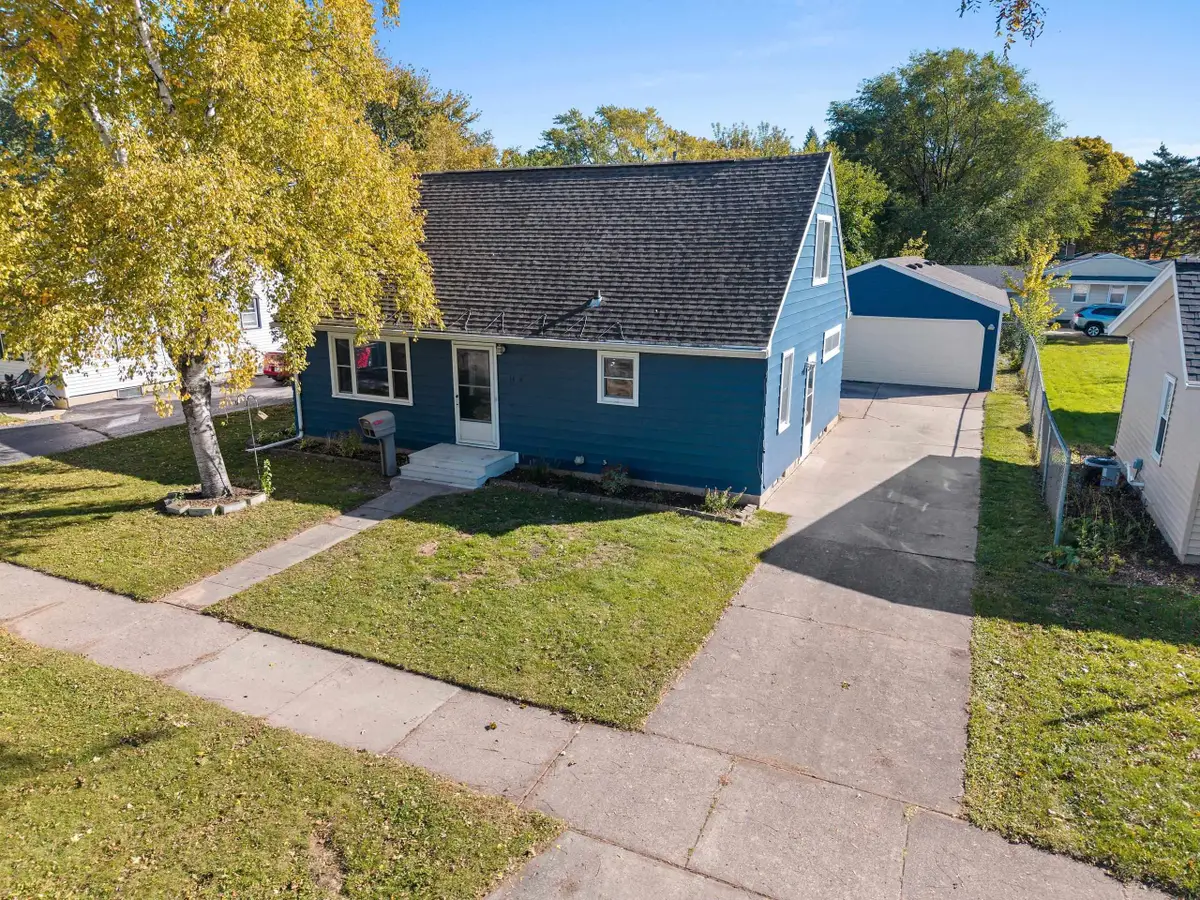 1408 N Wayne Street, Appleton, WI 54911 - #1