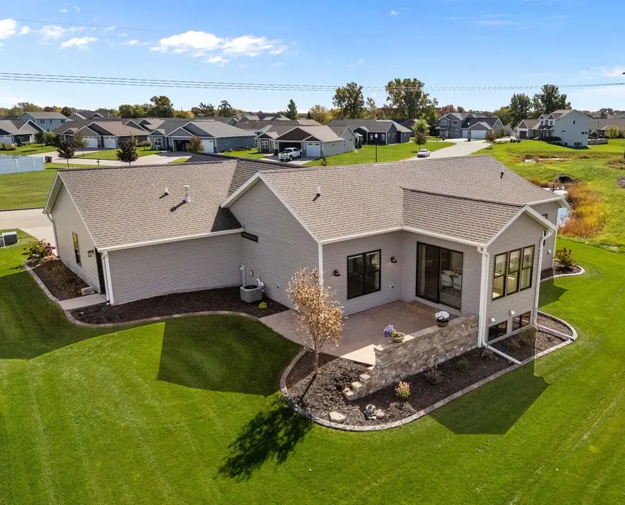 4265 N Deer Valley Court, Appleton, WI 54913 - #3