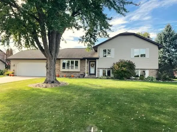 1267 Snowdon Drive, OSHKOSH, WI 54904-8860