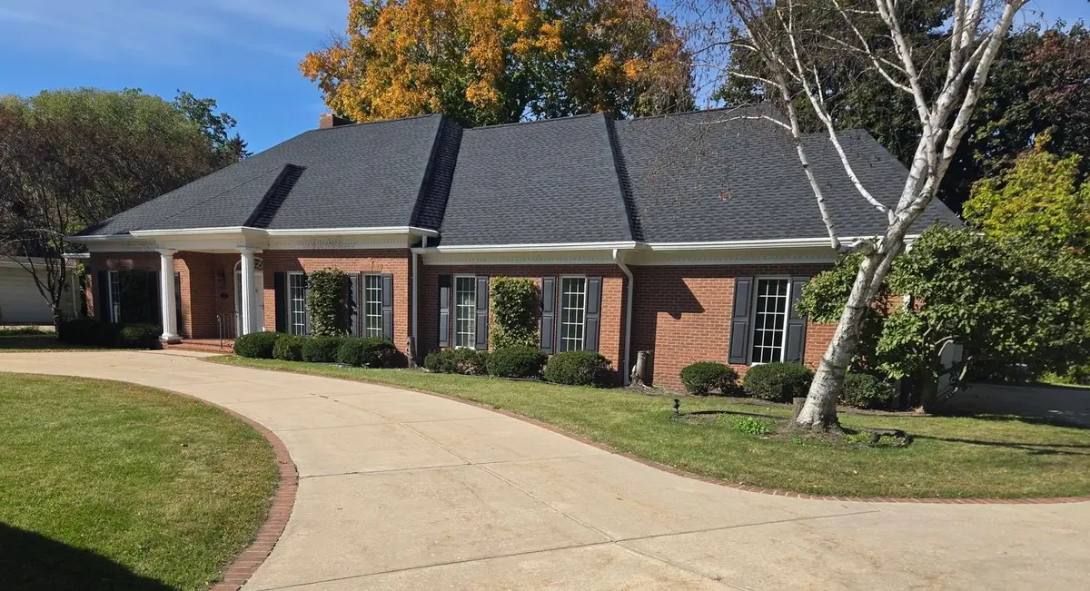 326 Braebourne Court, Green Bay, WI 54301-1968 - #1