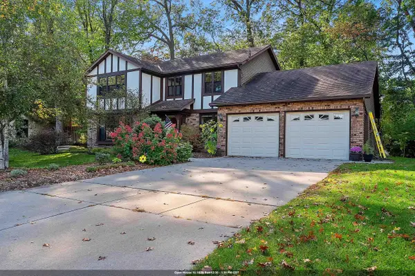 2032 Candle Way, GREEN BAY, WI 54304-1841