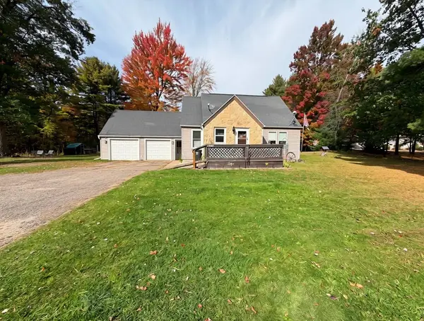 W6178 Lake Drive, SHAWANO, WI 54166