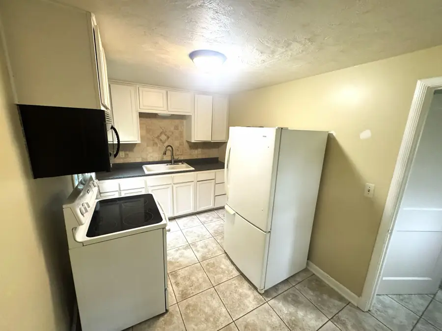 142 Pine Street, Brillion, WI 54110 - #3