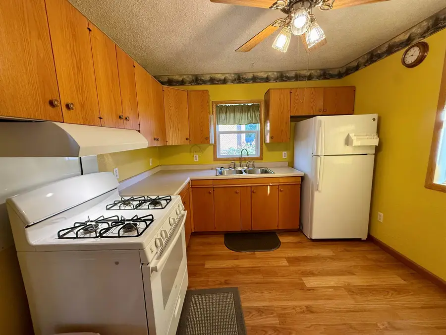728 W 5th Avenue, Oshkosh, WI 54902-5835 - #3