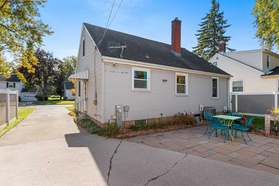 1328 Reed Street, Green Bay, WI 54303-3106 - #2