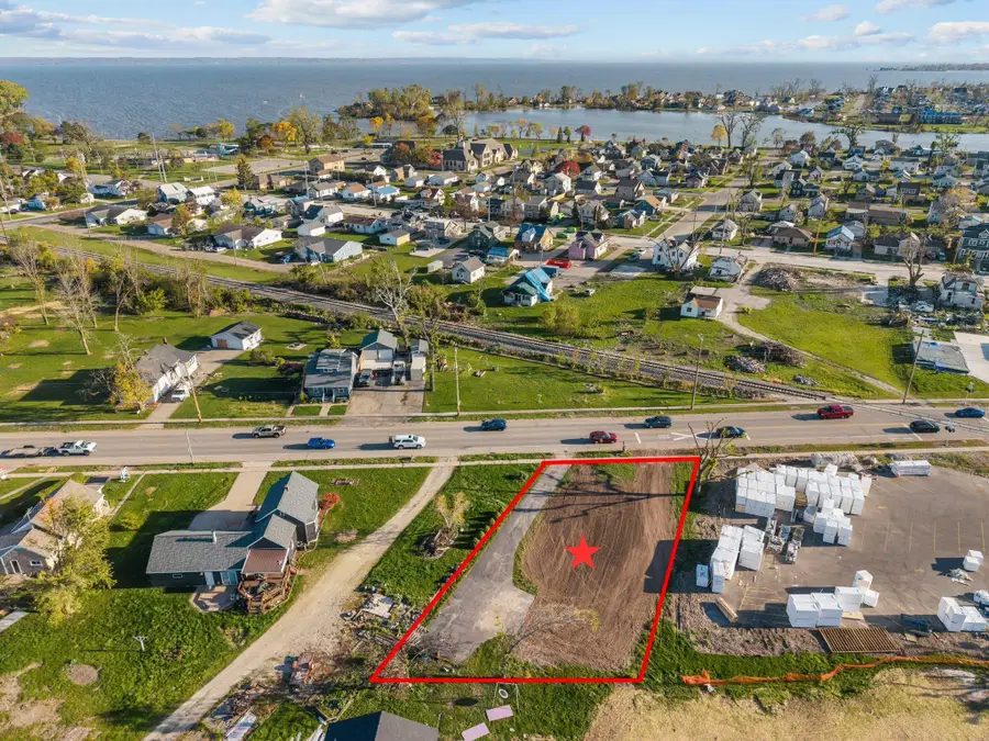 836 Plank Road, Menasha, WI 54952-0000 - #2