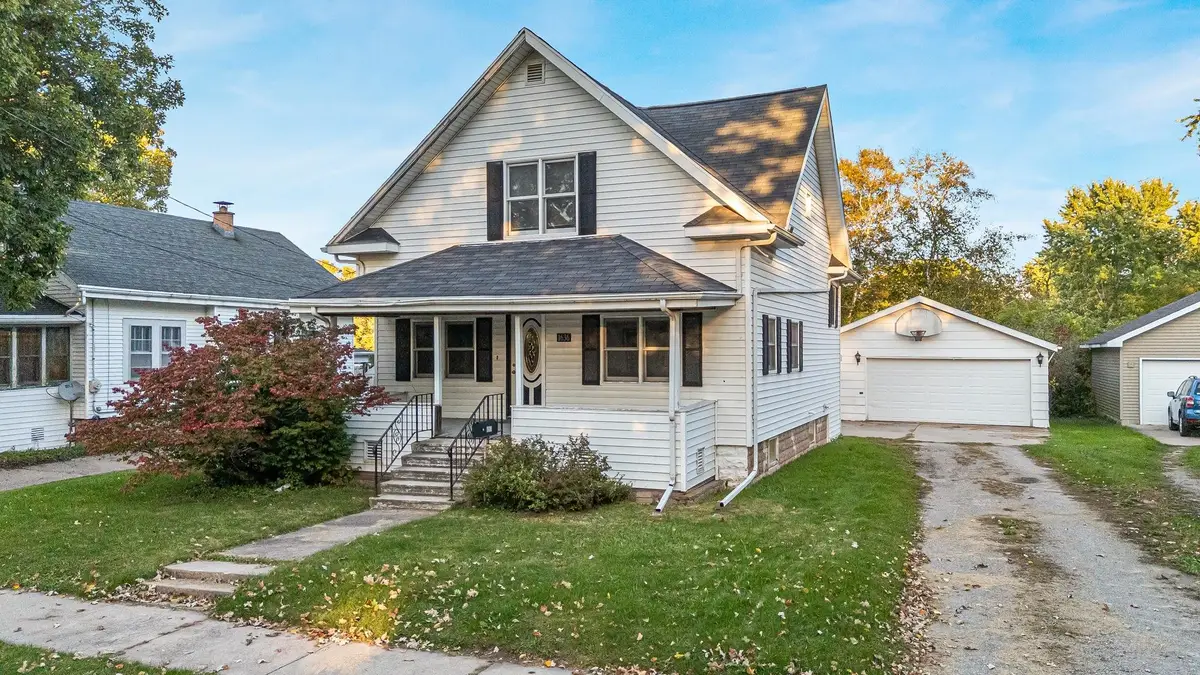 1636 Delaware Street, Oshkosh, WI 54902-6725 - #1