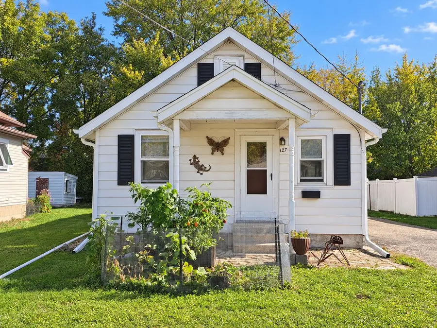 127 Plummer Avenue, Neenah, WI 54956 - #3