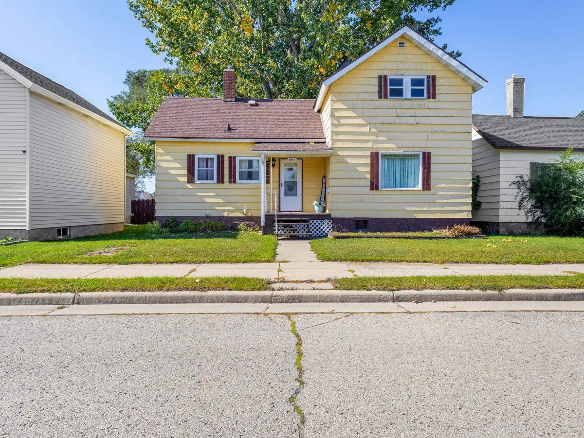 1035 Shields Street, Marinette, WI 54143 - #1