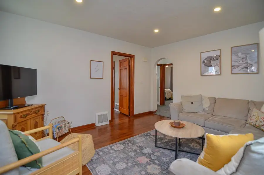 1123 Wirtz Avenue, Green Bay, WI 54304-2545 - #3