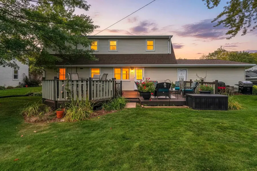 2075 W Vista Circle, De Pere, WI 54115 - #2