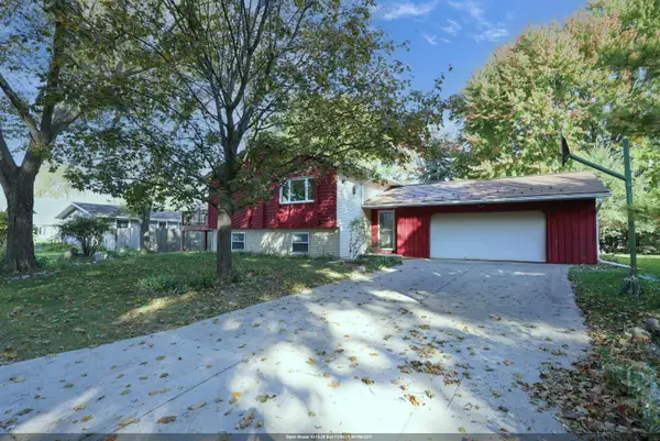 333 Parkwood Drive, NEENAH, WI 54956