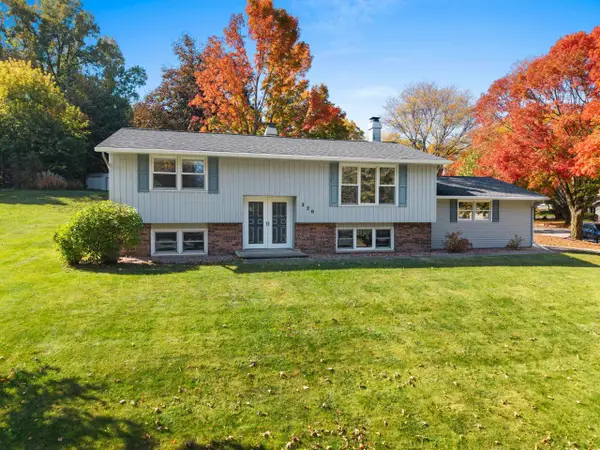 220 Cliffview Drive, GREEN BAY, WI 54302-4932