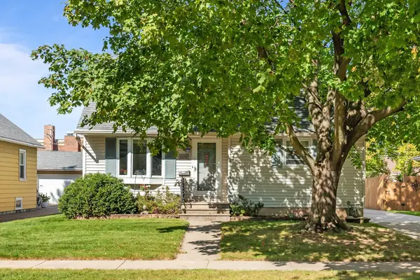 1126 Adams Avenue, OSHKOSH, WI 54902-3418
