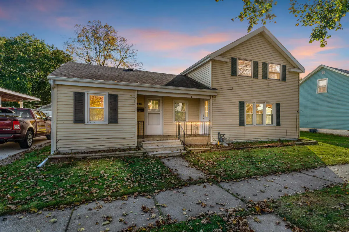 208 N Superior Street, De Pere, WI 54115 - #1