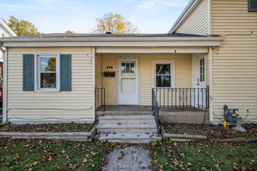 208 N Superior Street, De Pere, WI 54115 - #3