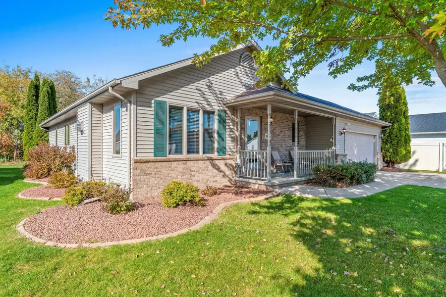 2605 Maple Grove Drive, Neenah, WI 54956 - #3