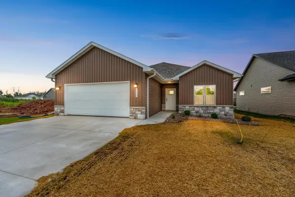3110 Lazy Oak Drive, GREEN BAY, WI 54311