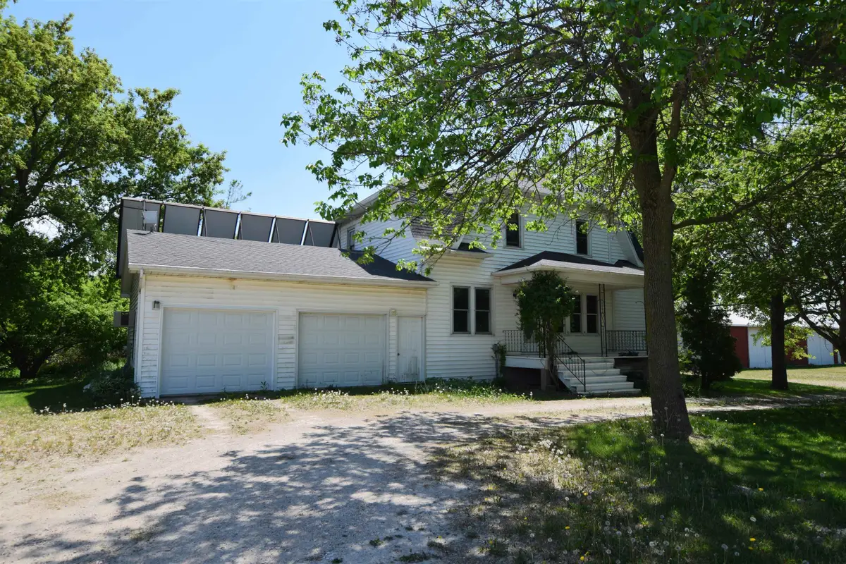 5668 Sth 29, Denmark, WI 54208 - #1