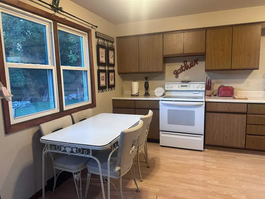 1597 Oakridge Road, Neenah, WI 54956 - #3