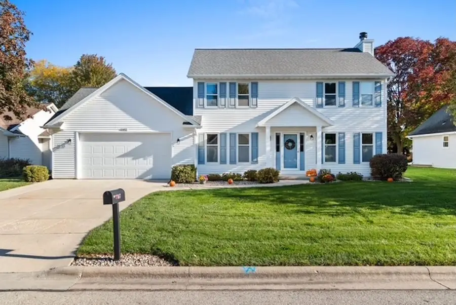 1957 Pike Lane, De Pere, WI 54115-3746 - #2