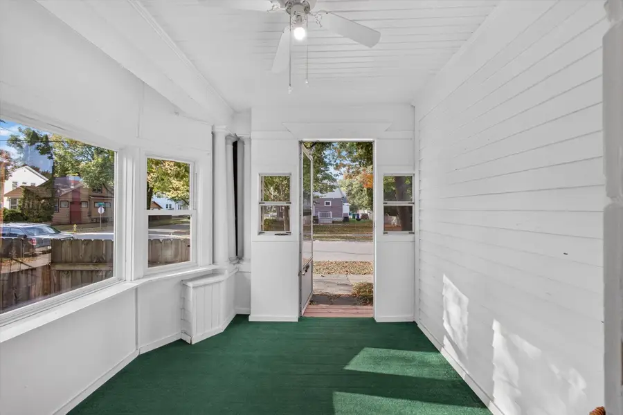 948 Howard Street, Green Bay, WI 54303 - #3