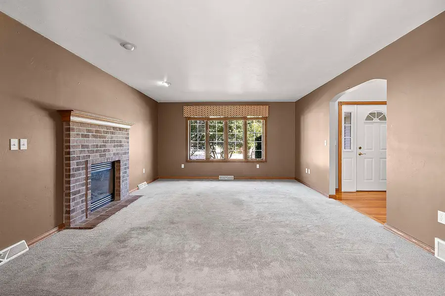 2306 Talladega Court, De Pere, WI 54115-8075 - #2