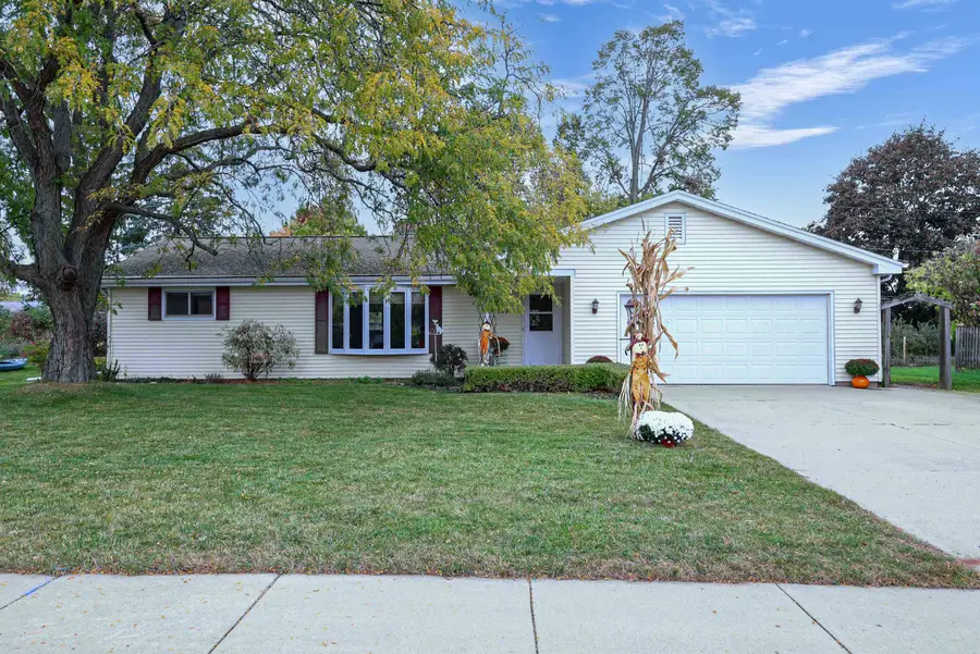 530 W Capitol Drive, Appleton, WI 54911-1029 - #2