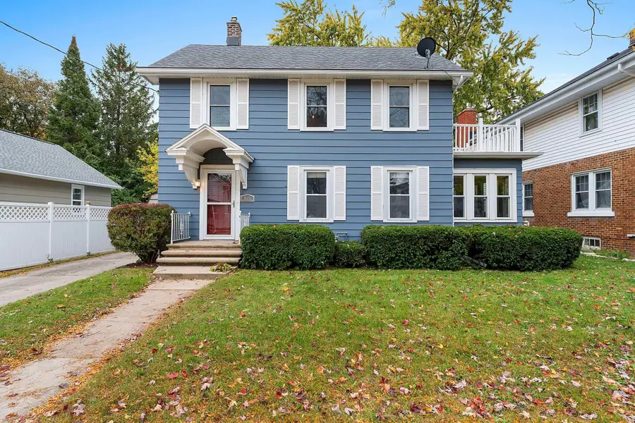 515 E Brewster Street, Appleton, WI 54911 - #3