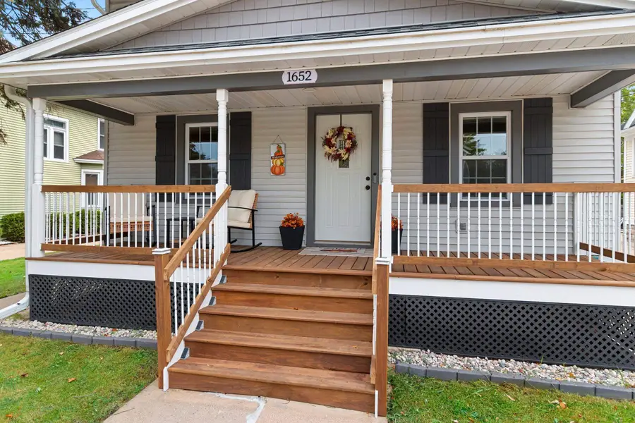 1652 Minnesota Street, Oshkosh, WI 54902-6812 - #2