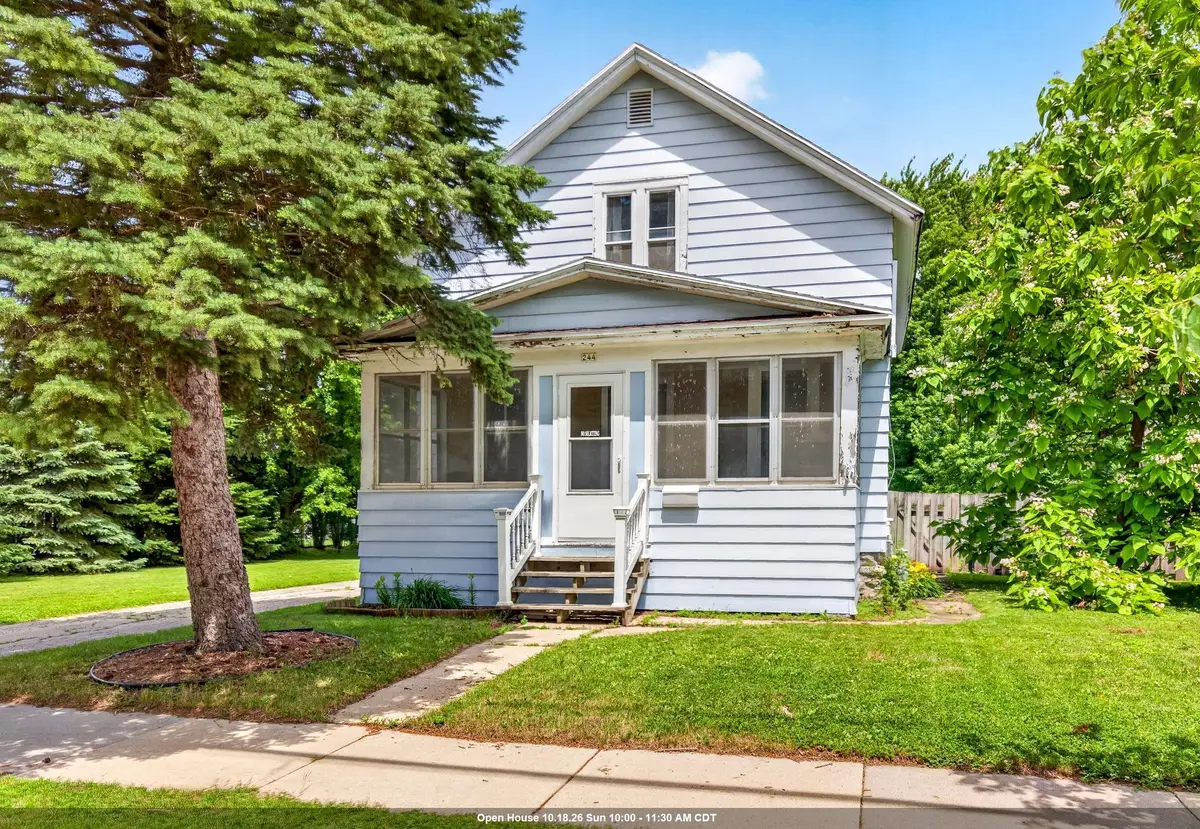 244 W 19th Avenue, Oshkosh, WI 54902 - #1