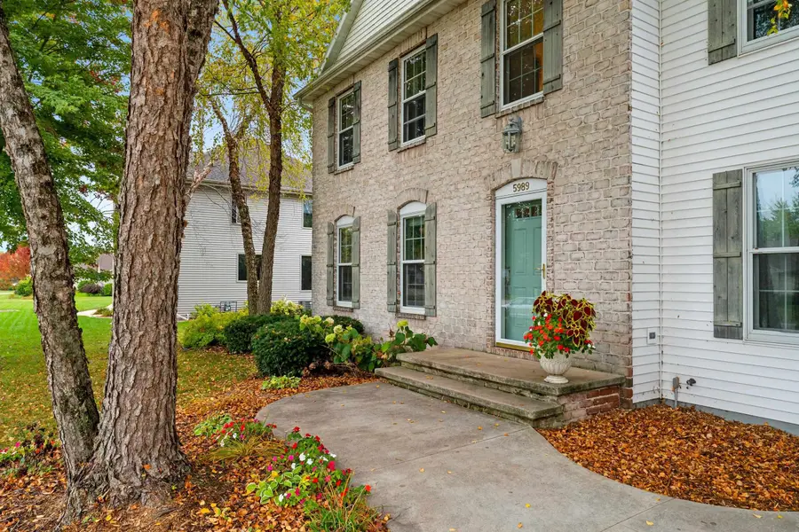 W5989 Strawflower Drive, Appleton, WI 54915 - #2