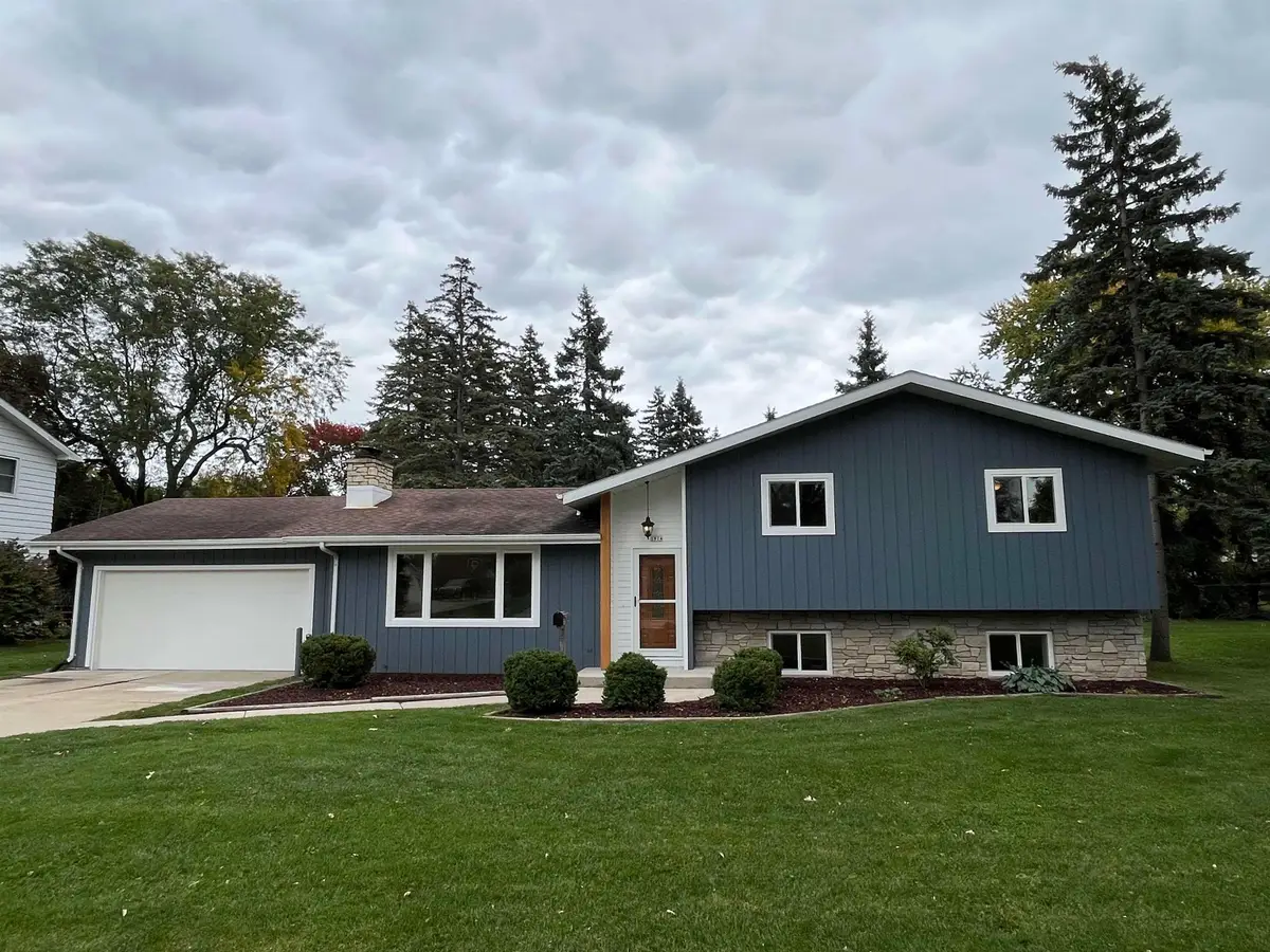 1914 Fairview Street, Oshkosh, WI 54901-2406 - #1