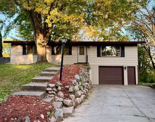 720 Wesley Street, WAUPACA, WI 54981