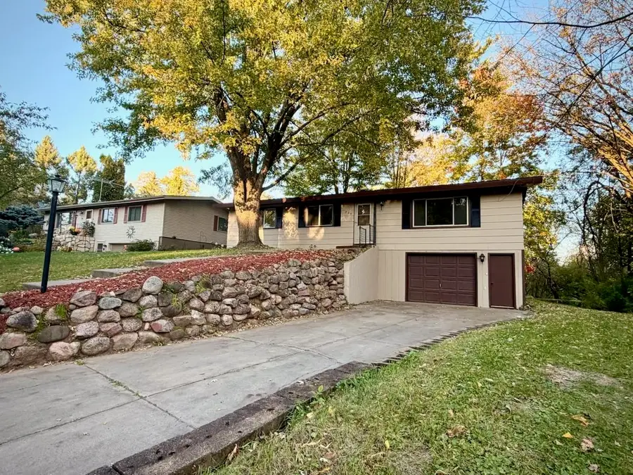 720 Wesley Street, Waupaca, WI 54981 - #2