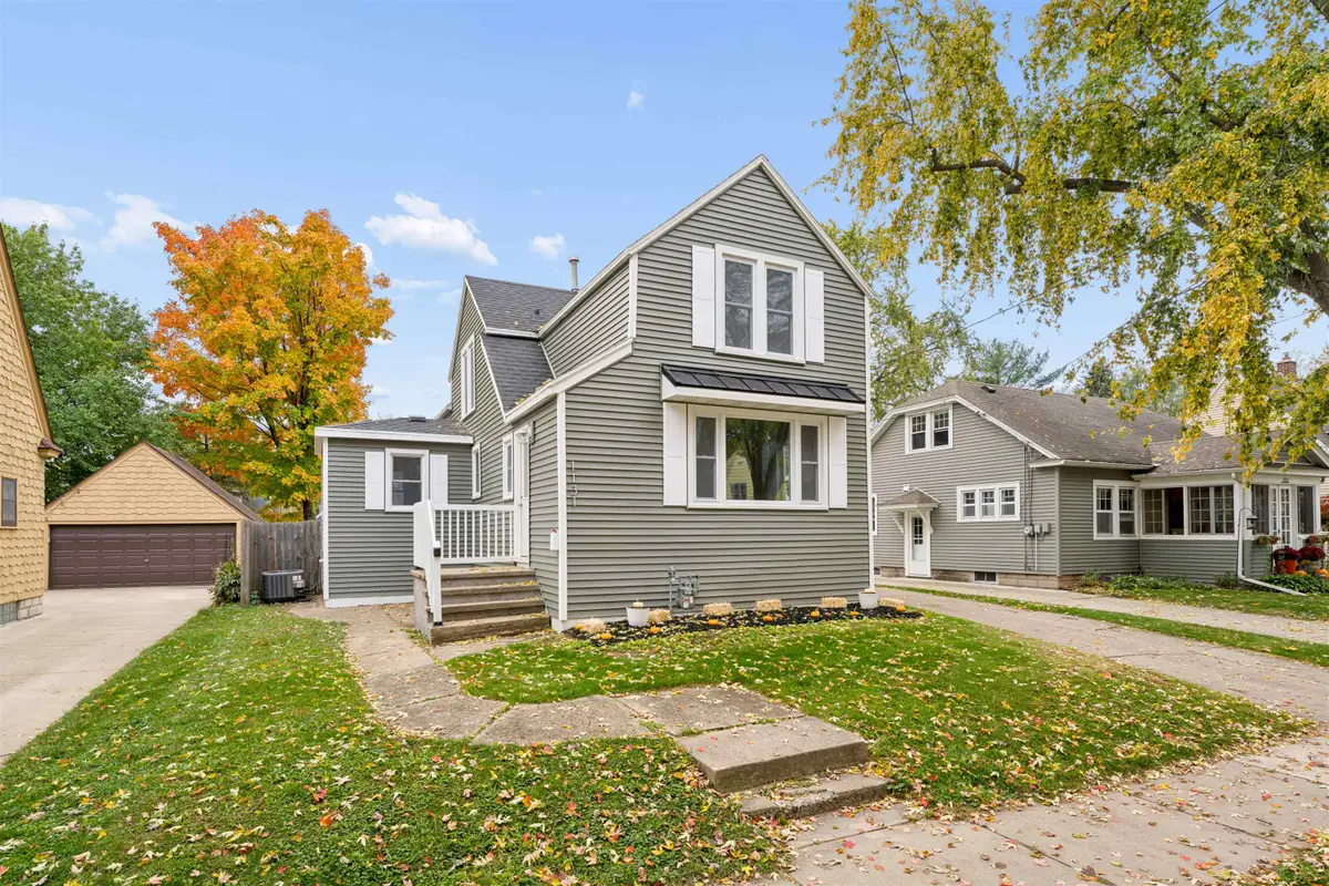 1131 W Winnebago Street, Appleton, WI 54914 - #1