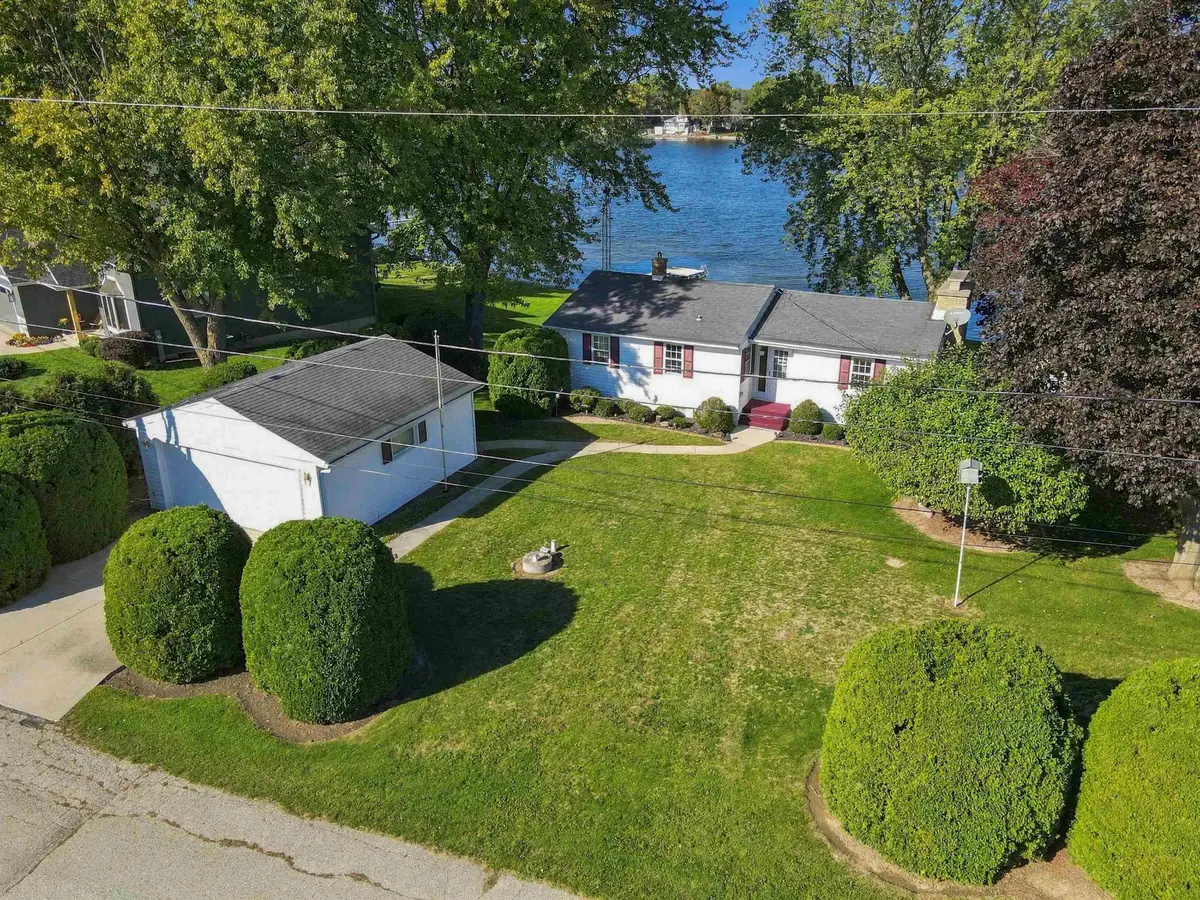 W943 South Shore Lane, Saint Cloud, WI 53079-1343 - #1