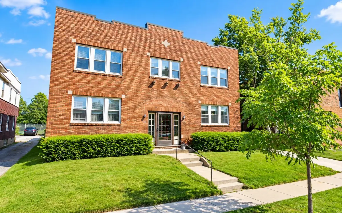 215 S Monroe Avenue, Green Bay, WI 54301 - #1