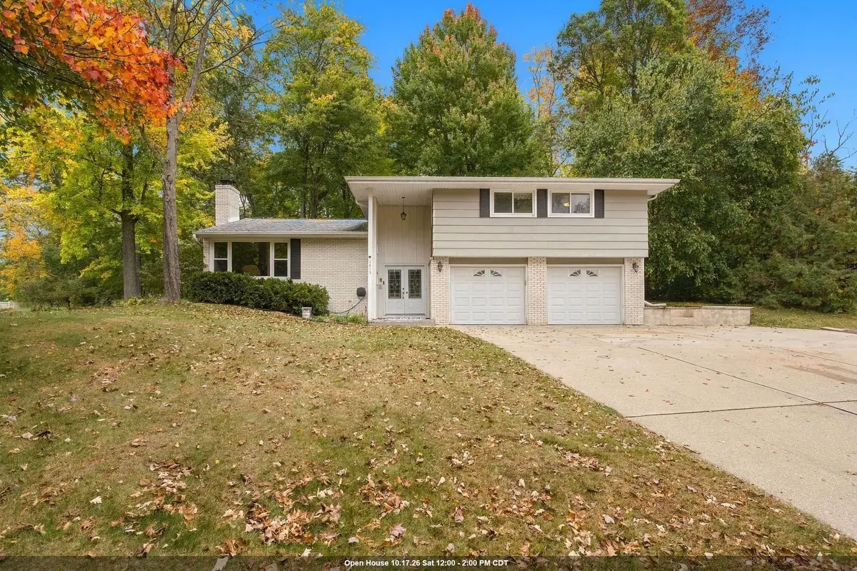1815 Valorane Boulevard, Green Bay, WI 54304 - #1