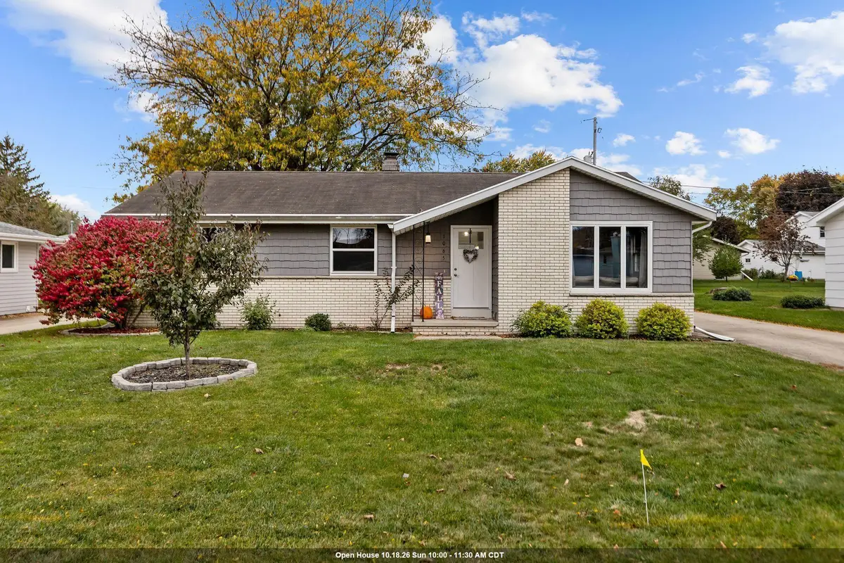 1065 Green Acres Lane, Neenah, WI 54956 - #1