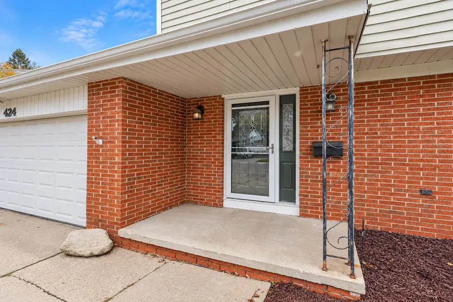 424 St Jude Street, Green Bay, WI 54303 - #2