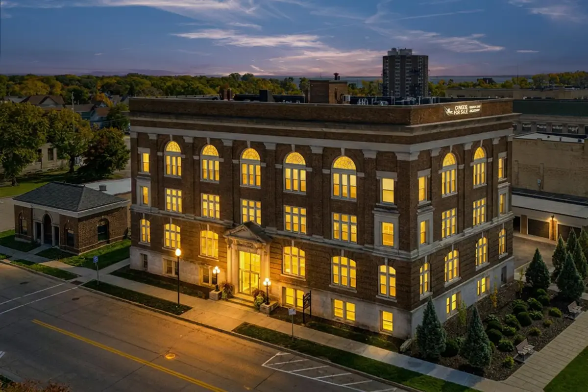 105 Washington Avenue #203, Oshkosh, WI 54901-4906 - #1