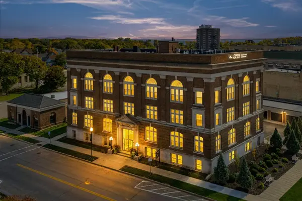 105 Washington Avenue #203, OSHKOSH, WI 54901-4906