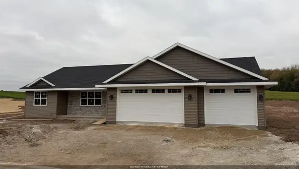 3376 Largo Ridge Court, GREEN BAY, WI 54311